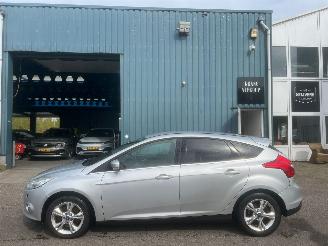 Coche accidentado Ford Focus 2.0 TDCI AUTOMAAT Trend Sport BJ 2012 258321 KM 2012/3