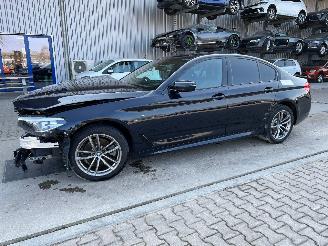 Vrakbiler auto BMW 5-serie 520d 2020/4