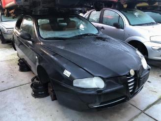 damaged passenger cars Alfa Romeo 147 147 (937), Hatchback, 2000 / 2010 1.6 Twin Spark 16V 2003/5