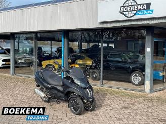 dommages motocyclettes  Piaggio MP3 300 LT 2010/11