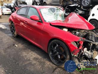 Coche accidentado Alfa Romeo Giulia Giulia (952), Sedan, 2015 2.0 T 16V 2019/8