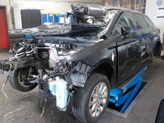 Damaged car Seat Leon Leon ST (5FF) Combi 5-drs 1.6 TDI 16V (CRKB) [81kW]  (09-2013/08-2020)= 2014