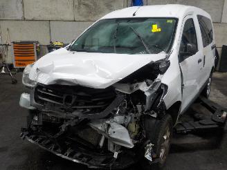 Voiture accidenté Dacia Dokker Dokker (0S) MPV 1.5 dCi 90 (K9K-626(K9K-E6)) [66kW]  (06-2015/...) 2016/6
