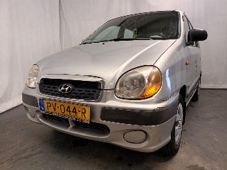 Salvage car Hyundai Atos Atos Hatchback 1.0 12V (G4HC) [43kW]  (03-2001/07-2003) 2003/1