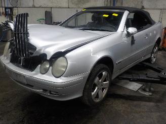 damaged commercial vehicles Mercedes CLK CLK (R208) Cabrio 2.0 200K Evo 16V (M111.956) [120kW]  (06-2000/03-200=
2) 2001