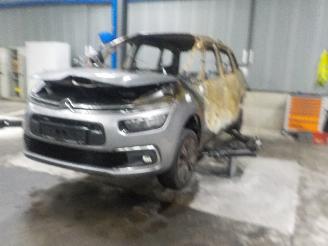 Voiture accidenté Citroën C4 C4 Grand Picasso (3A) MPV 1.2 12V PureTech 130 (EB2DTS(HNY)) [96kW]  (=
04-2014/03-2018) 2017/9