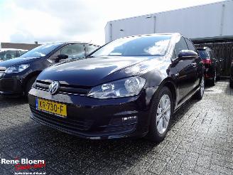 Auto incidentate Volkswagen Golf 1.0 TSI Connected Series 116pk 2016/11