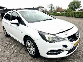 Opel Astra sports tourer 1.4 Turbo 145pk automaat - navi - nap - org NL - airco - cruise - pdc - licht + regensensor picture 3