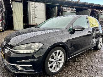 Volkswagen Golf 1.5 TSI 150pk dsg aut Highline - 67dkm - facelift - front assist - acc - camera - clima - cruise - sportint + stoelverw - 5drs picture 2