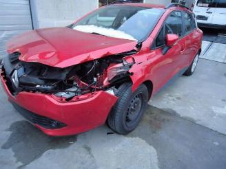 uszkodzony samochody osobowe Renault Clio 1.5 DCI station 2013/1