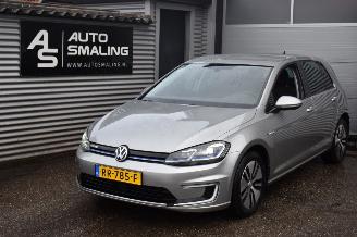 krockskadad bil auto Volkswagen e-Golf *NAVI/CAMERA 2018/1