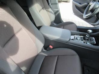 Mazda 3 2.0E-Skyactiv-G mHybrid Airco Navi Camera Led Headup Display CruiseControl Pdc.... picture 18