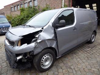 damaged passenger cars Peugeot Expert Premium 2020/1