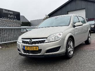 skadebil auto Opel Astra 1.7 CDTI Cosma Navi 2009/6