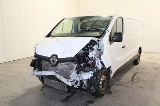 dañado remolque camión Renault Trafic  2018/10