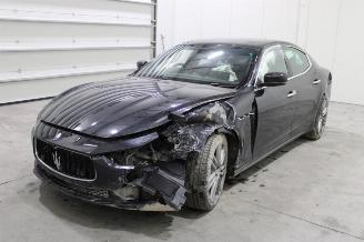 uszkodzony ciężarówki Maserati Ghibli  2016/10