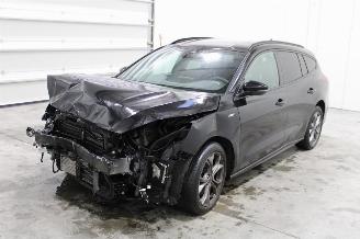 Damaged car Ford Focus  2021/9