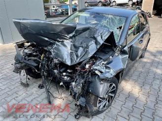 Salvage car Volkswagen Golf  2018/7
