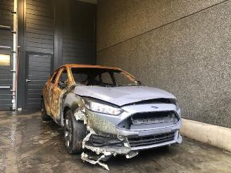 uszkodzony samochody osobowe Ford Focus FOCUS ST  - 2000CC - 184KW - BENZINE - EURO6B 2017/12