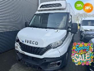 Vrakbiler auto Iveco Daily 2.3 HI-MATIC L3H3 MAXI| THERMO-KING | AUTOMAAT | AIRCO 2022/1