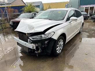 damaged passenger cars Ford Mondeo Mondeo V Wagon, Combi, 2014 2.0 TDCi 150 16V 2019/2