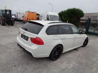 krockskadad bil auto BMW 3-serie  2012/6
