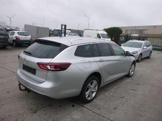 damaged passenger cars Opel Insignia INNOVATION 1.6 CDTI 2019/11
