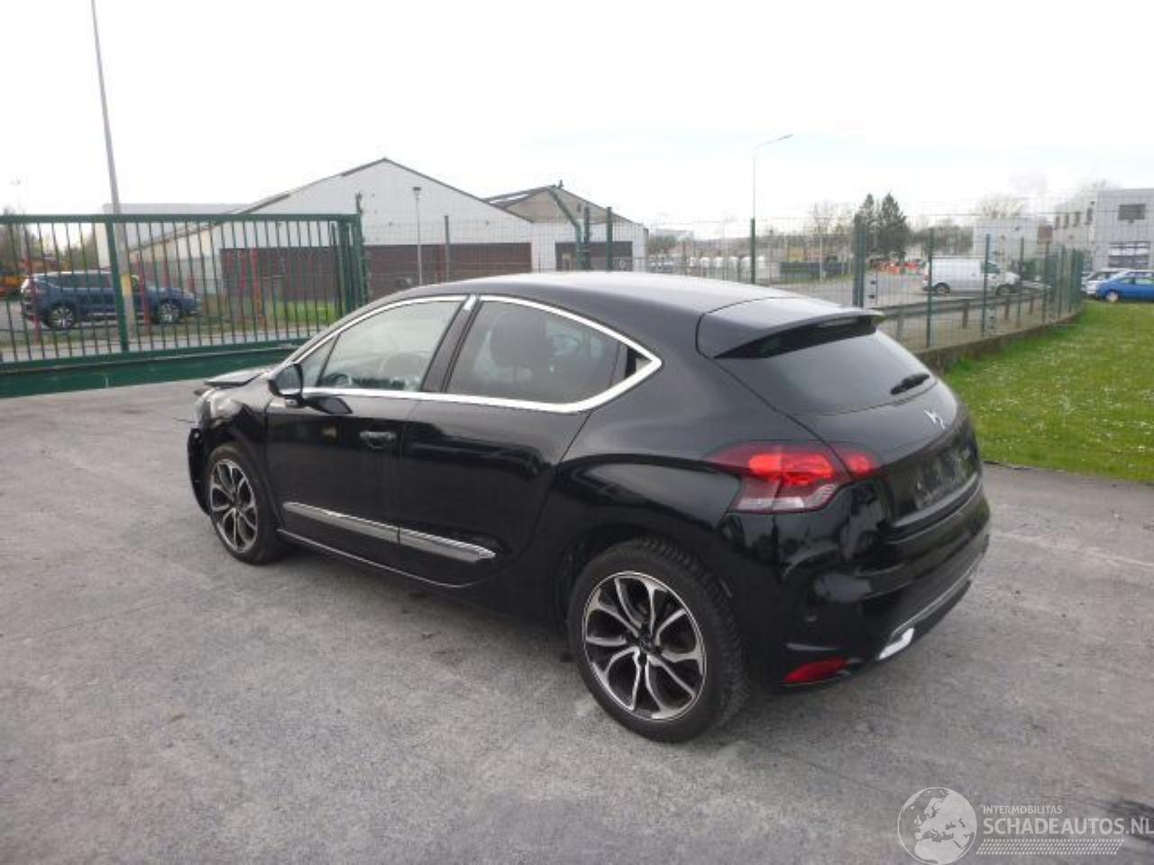 DS Automobiles DS 4 SPORT CHIC 1.2 TURBO