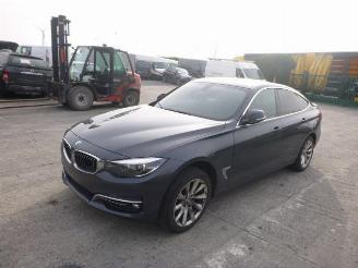 skadebil auto BMW 3-serie 318D 2019/9