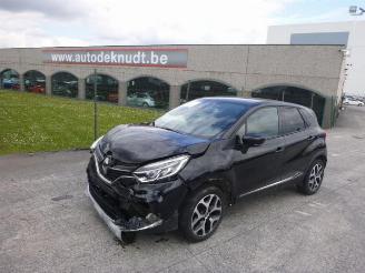 uszkodzony samochody osobowe Renault Captur 0.9 INTENSE 2019/6