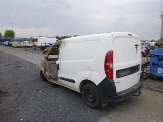 uszkodzony samochody osobowe Fiat Doblo 1.6 MULTIJET 2014/7