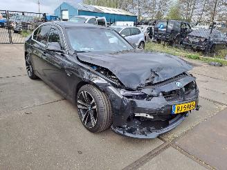 Damaged car BMW 3-serie  2017/1