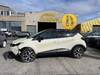 krockskadad bil auto Renault Captur INTENS 2018/1