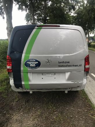 damaged passenger cars Mercedes Vito VITO 111 CDI 2019/1