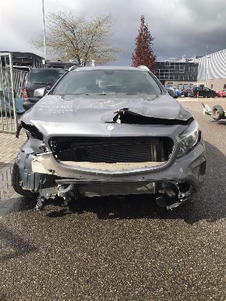 uszkodzony samochody osobowe Mercedes GLA GLA 200 CDI 2015/2