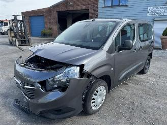 damaged passenger cars Opel Combo  2021/5