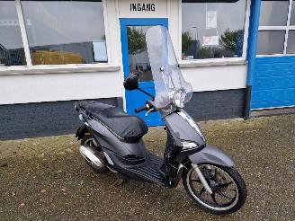 damaged scooters Piaggio  NEW LIBERTY IGET 2020/1