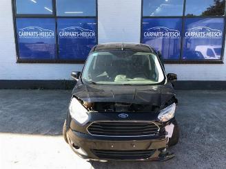 damaged passenger cars Ford Tourneo Courier  2016/9