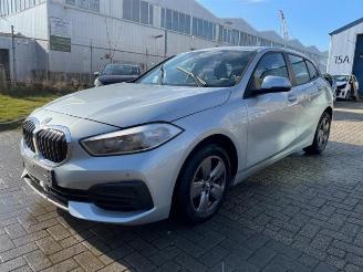 uszkodzony kampingi BMW 1-serie 1 serie (F40), Hatchback, 2019 118i 1.5 TwinPower 12V 2020/6