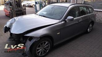 damaged passenger cars BMW 3-serie 3 serie Touring (E91), Combi, 2004 / 2012 320d 16V Efficient Dynamics Edition 2012/2
