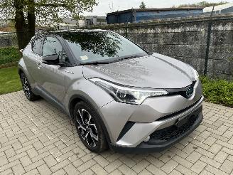 Damaged car Toyota CH-R TOYOTA CHR 2019 HYBRIDE 2019/4