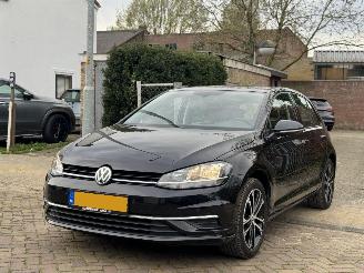 Vaurioauto  passenger cars Volkswagen Golf Volkswagen golf 1.0 TSI HIGHLINE 2018/1
